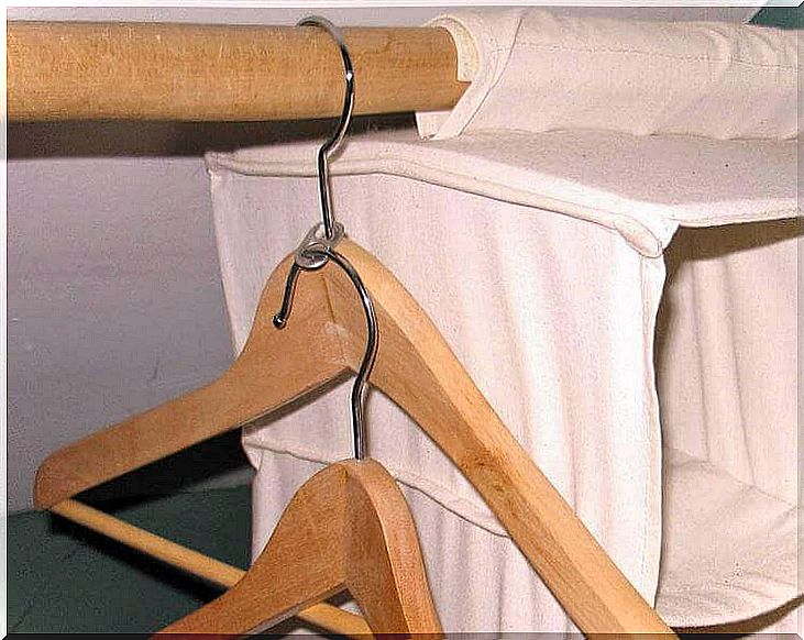 Hooks of the cans for hanging clothes