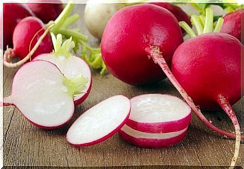 7 good reasons to eat more radishes