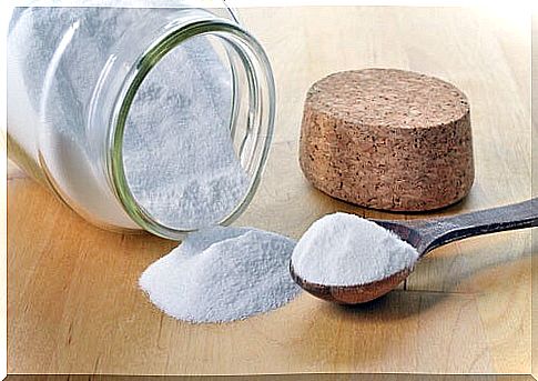 7 uses of baking soda on hair and skin