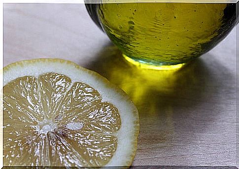 Oil and lemon