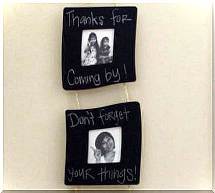 Decorate with family photographs, chalkboard frames