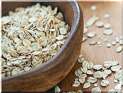 Oats and almonds