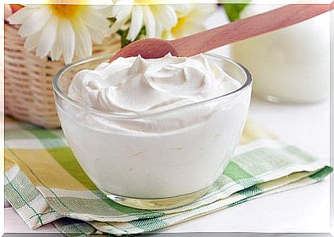 Yogurt mousse