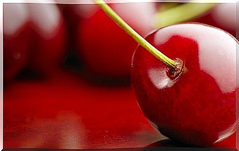 eat cherries