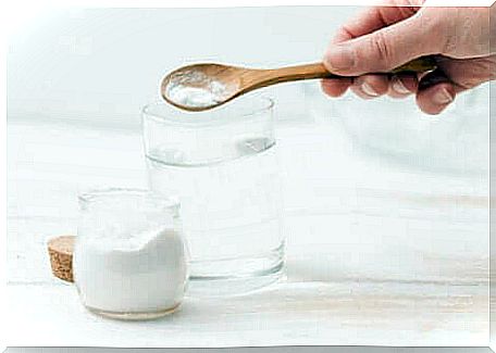 Baking soda in a glass of water.