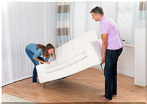 Couple fixes a new sofa