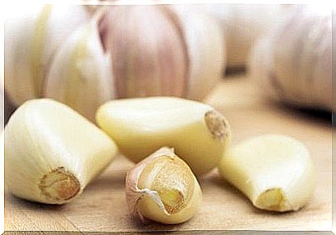 natural antiseptic garlic